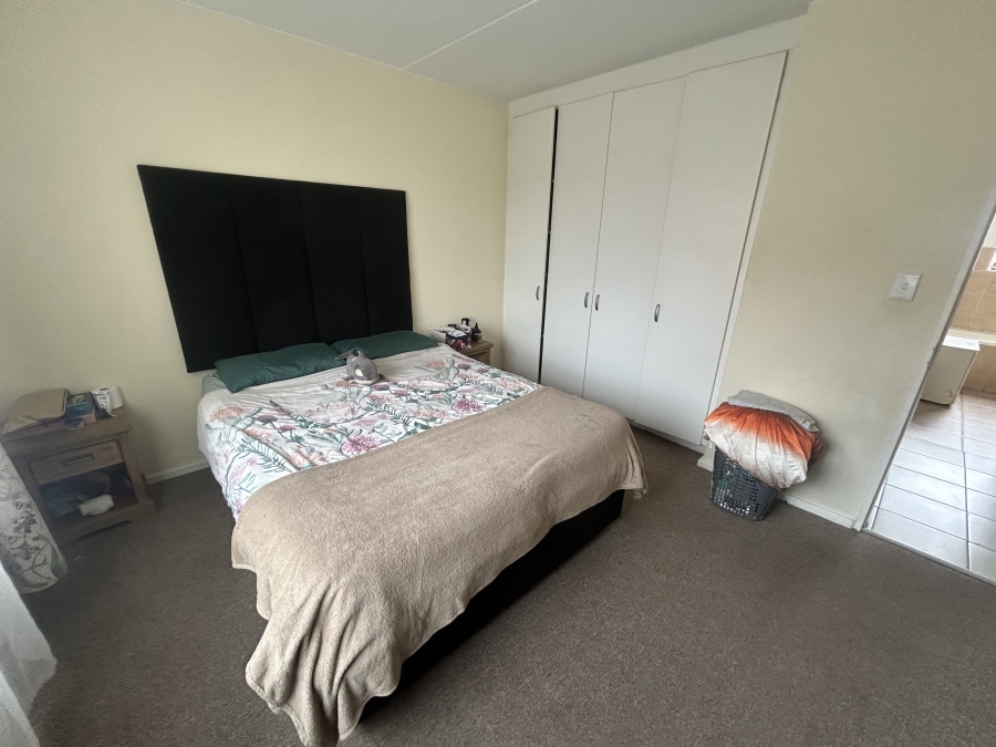 To Let 2 Bedroom Property for Rent in Vorna Valley Gauteng