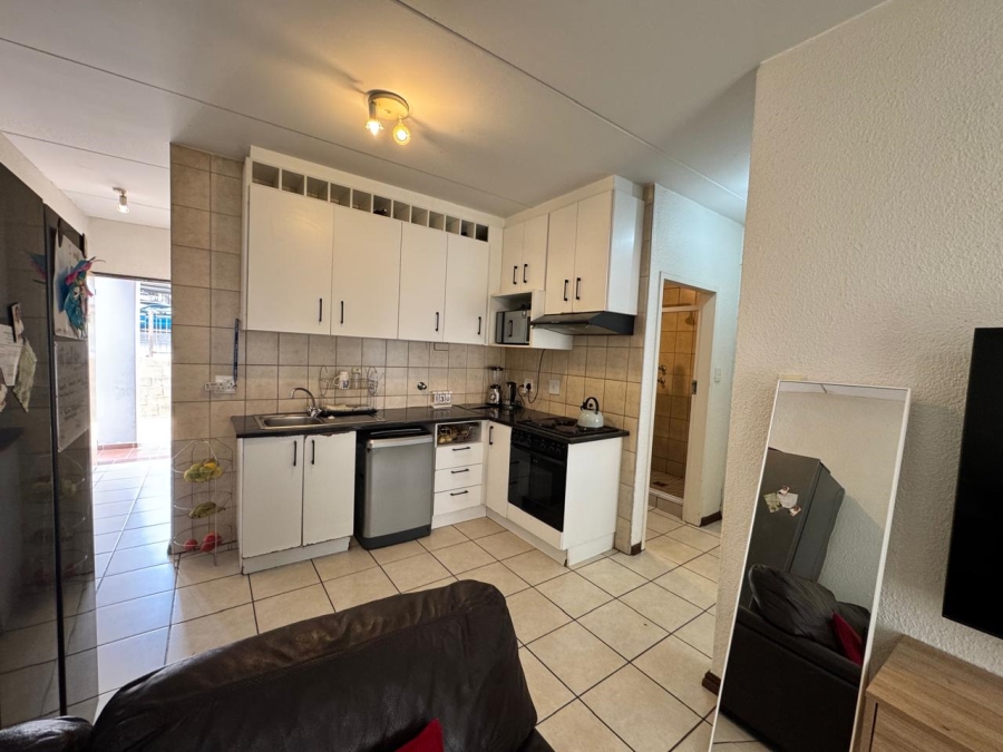 2 Bedroom Property for Sale in Hoogland Gauteng