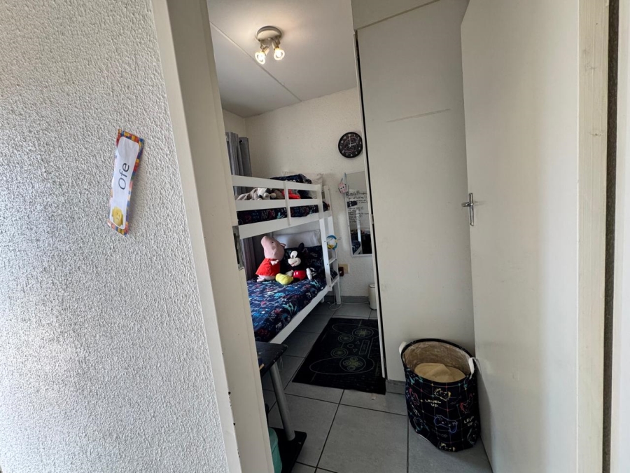 2 Bedroom Property for Sale in Hoogland Gauteng