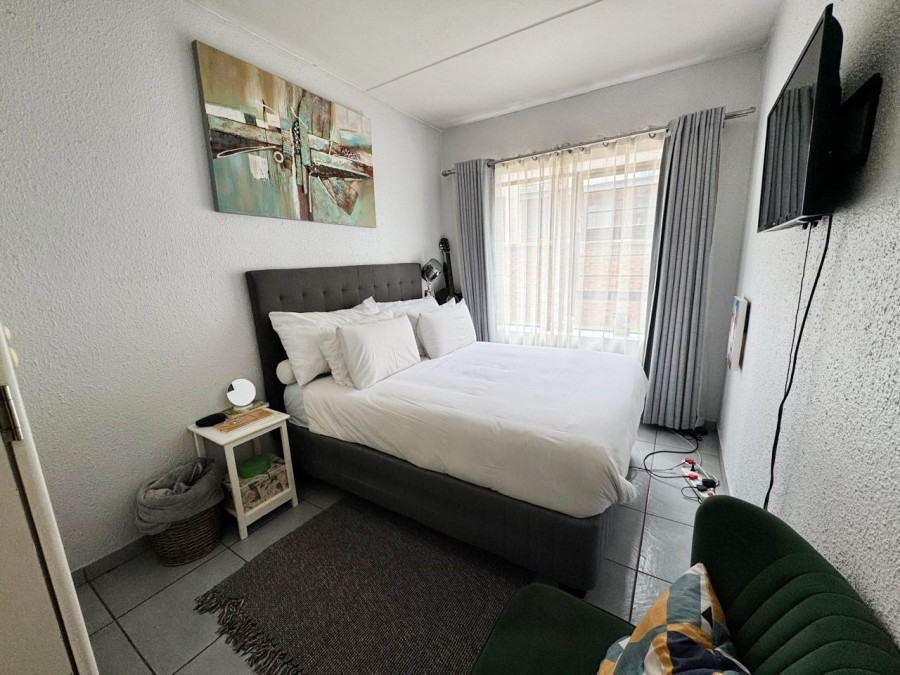 2 Bedroom Property for Sale in Hoogland Gauteng