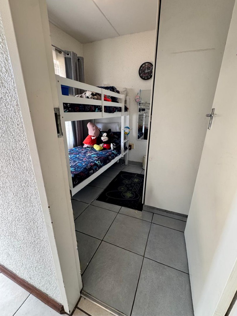 2 Bedroom Property for Sale in Hoogland Gauteng