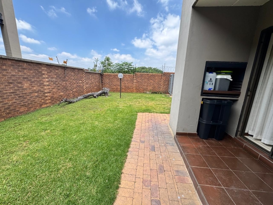 2 Bedroom Property for Sale in Hoogland Gauteng
