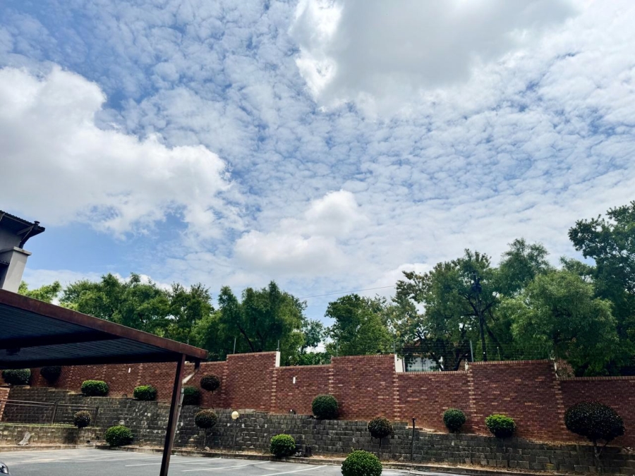 2 Bedroom Property for Sale in Hoogland Gauteng