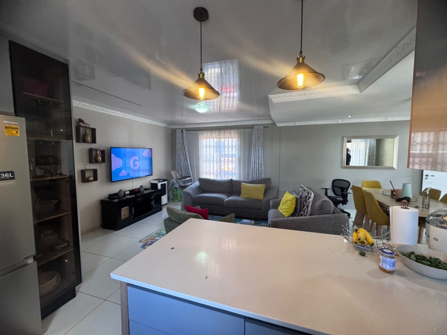 4 Bedroom Property for Sale in Klippoortje Gauteng