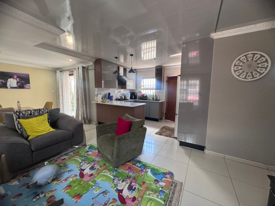 4 Bedroom Property for Sale in Klippoortje Gauteng