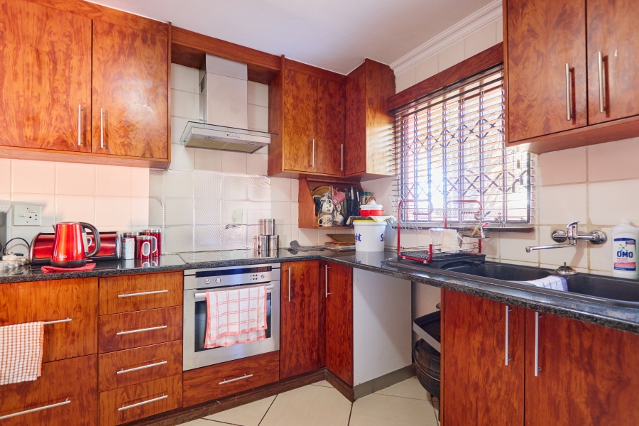 5 Bedroom Property for Sale in Cosmo City Gauteng