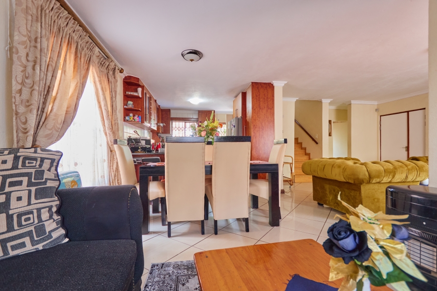 5 Bedroom Property for Sale in Cosmo City Gauteng