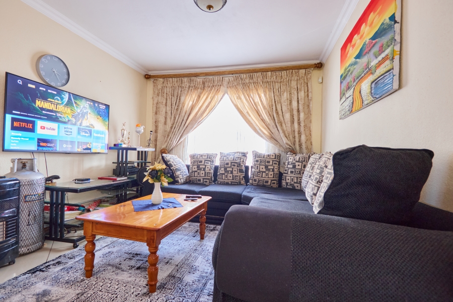 5 Bedroom Property for Sale in Cosmo City Gauteng