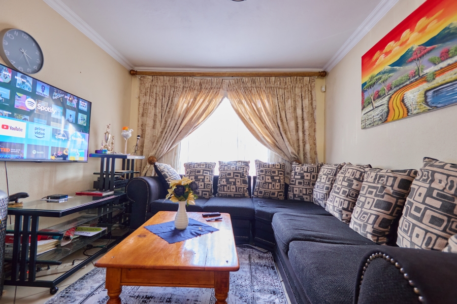 5 Bedroom Property for Sale in Cosmo City Gauteng