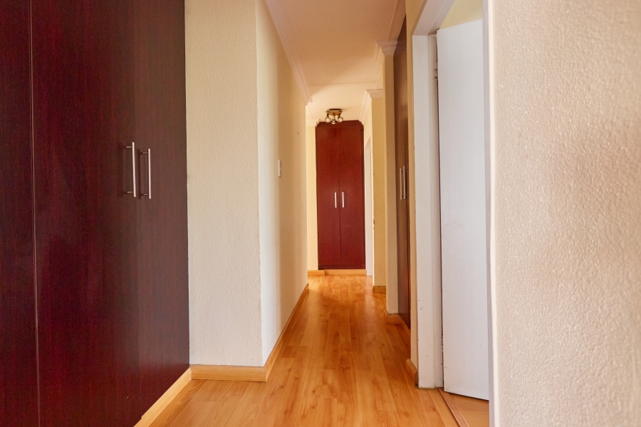 5 Bedroom Property for Sale in Cosmo City Gauteng