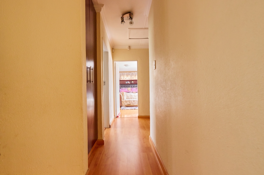 5 Bedroom Property for Sale in Cosmo City Gauteng