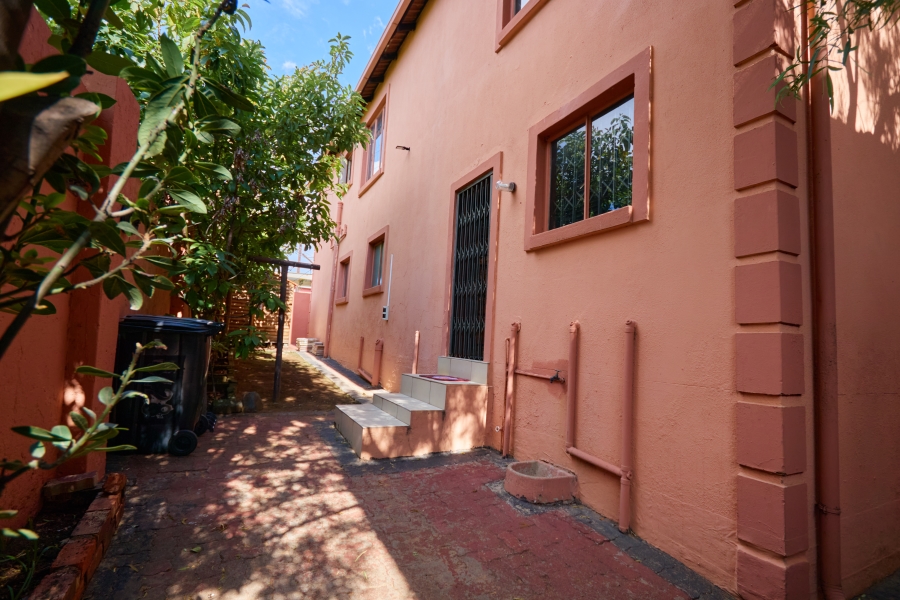 5 Bedroom Property for Sale in Cosmo City Gauteng