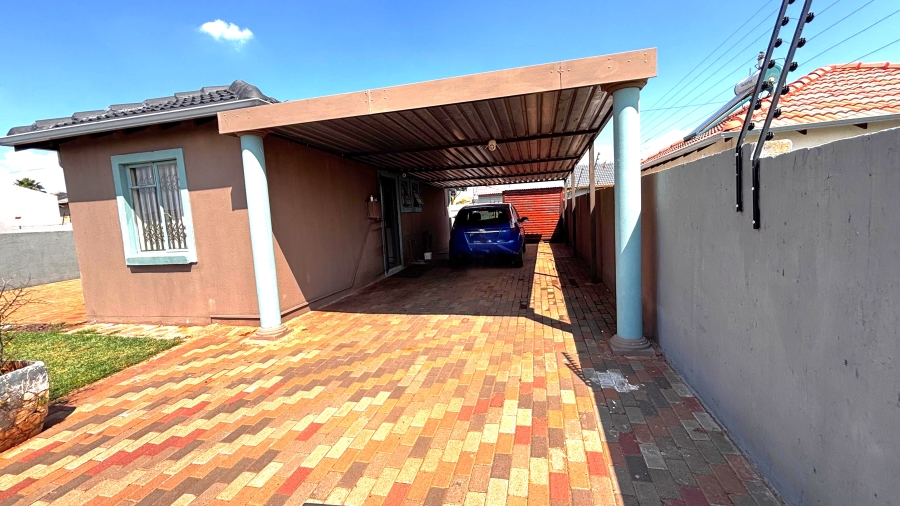 3 Bedroom Property for Sale in Dawn Park Gauteng