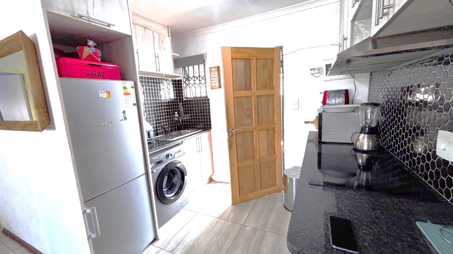 3 Bedroom Property for Sale in Dawn Park Gauteng