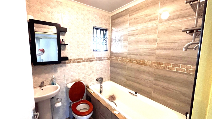 3 Bedroom Property for Sale in Dawn Park Gauteng