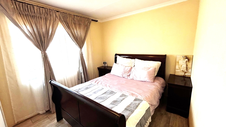 3 Bedroom Property for Sale in Dawn Park Gauteng