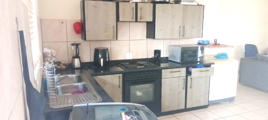 2 Bedroom Property for Sale in Ravenswood Gauteng