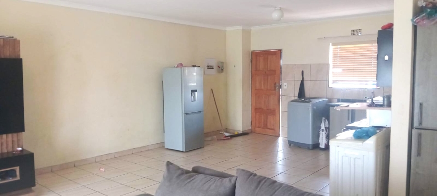 2 Bedroom Property for Sale in Ravenswood Gauteng