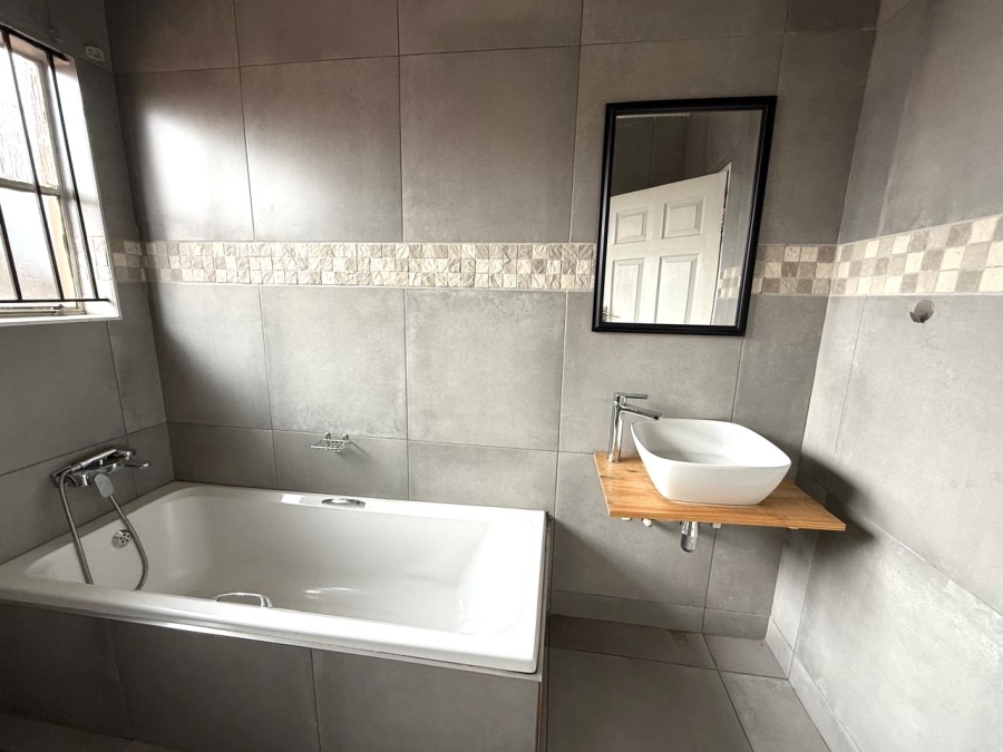 3 Bedroom Property for Sale in Witpoortjie Gauteng