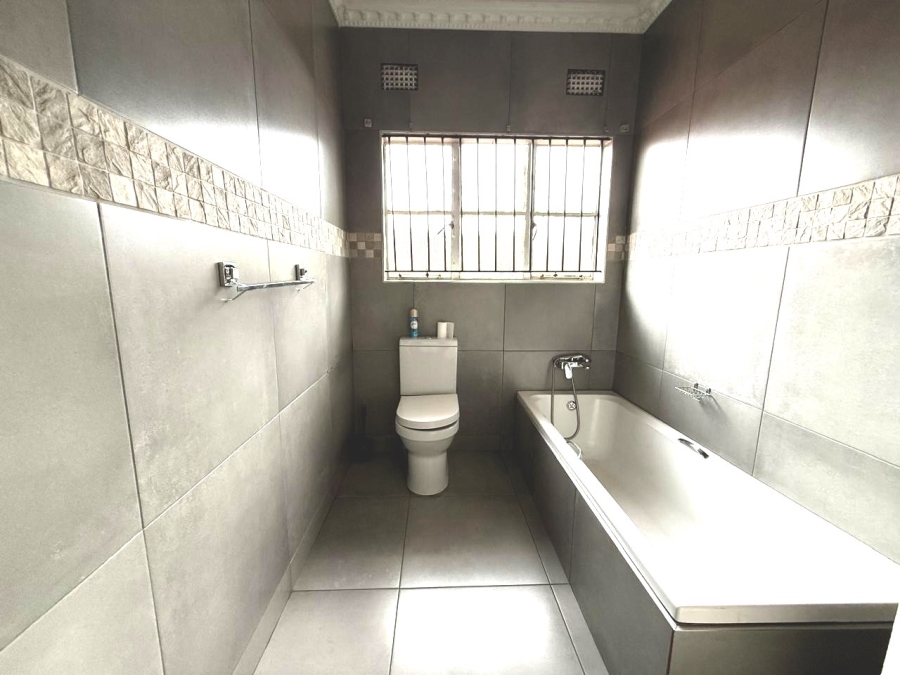 3 Bedroom Property for Sale in Witpoortjie Gauteng