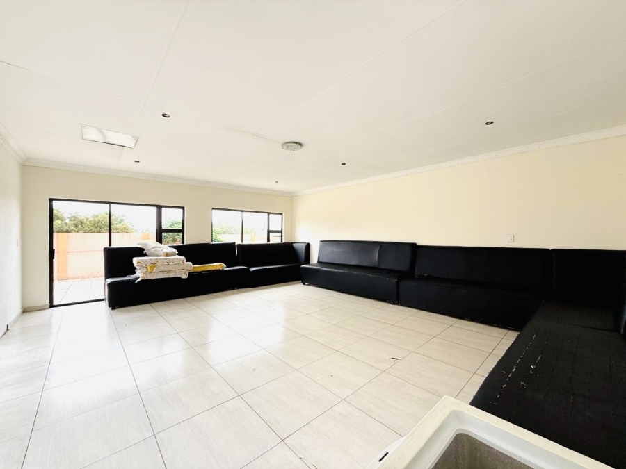 3 Bedroom Property for Sale in Witpoortjie Gauteng