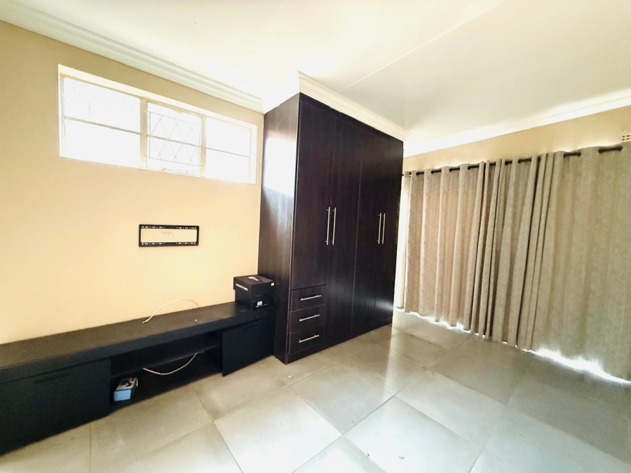 3 Bedroom Property for Sale in Witpoortjie Gauteng