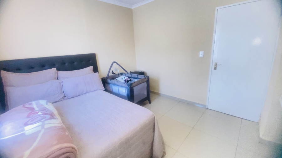 2 Bedroom Property for Sale in Honeypark Gauteng