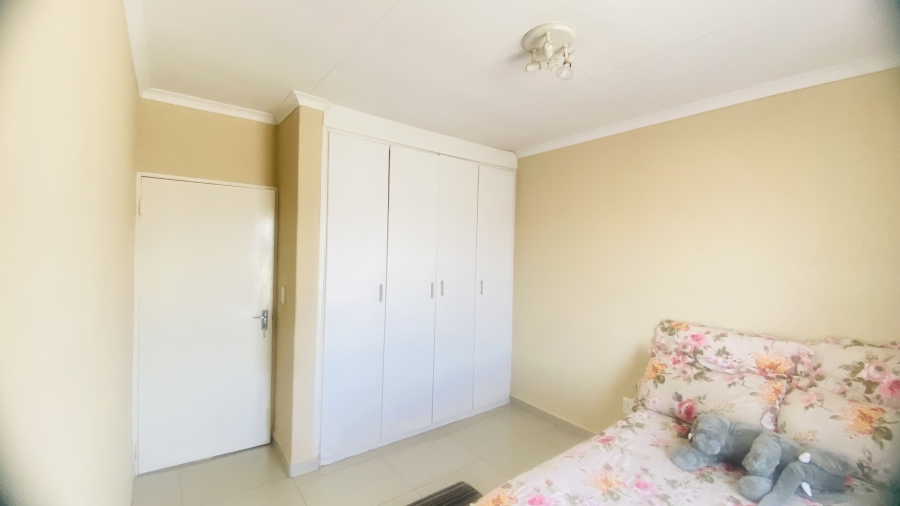 2 Bedroom Property for Sale in Honeypark Gauteng