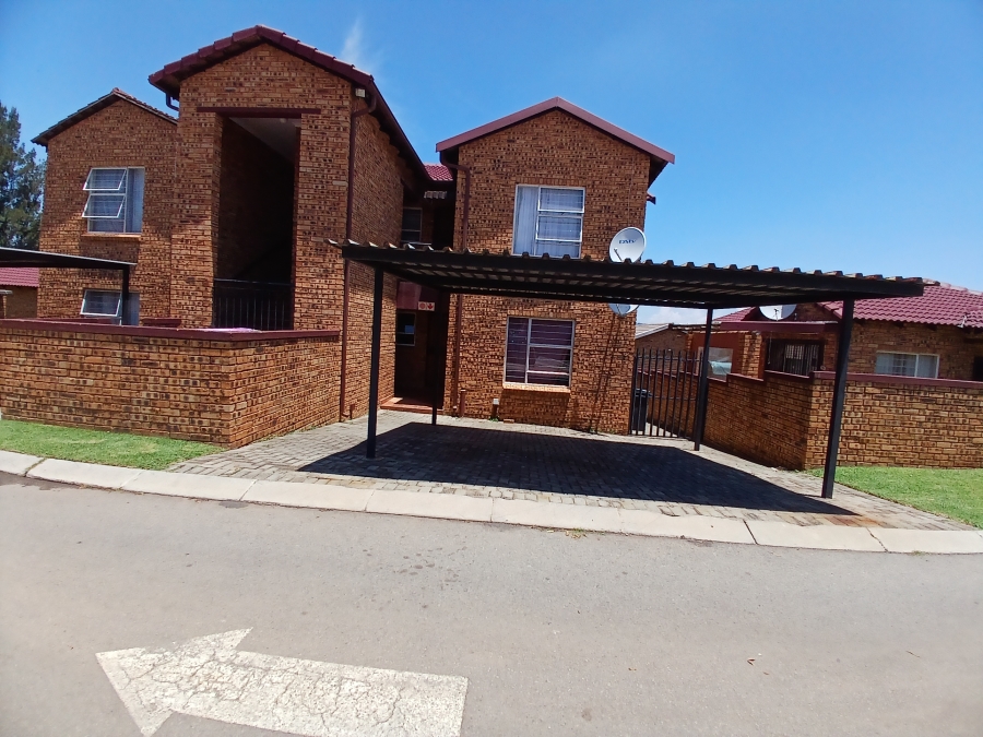 2 Bedroom Property for Sale in Honeypark Gauteng