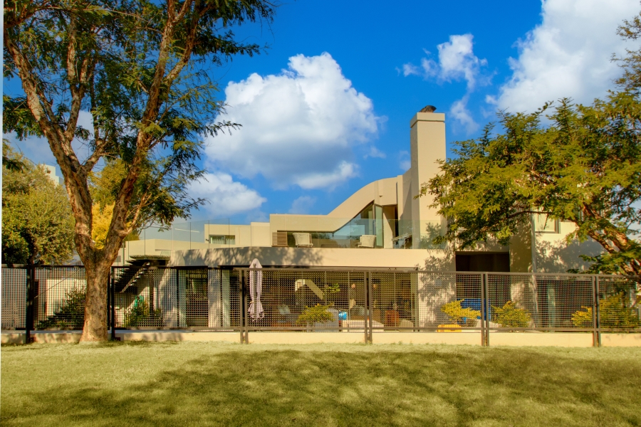 To Let 4 Bedroom Property for Rent in Dainfern Golf Estate Gauteng