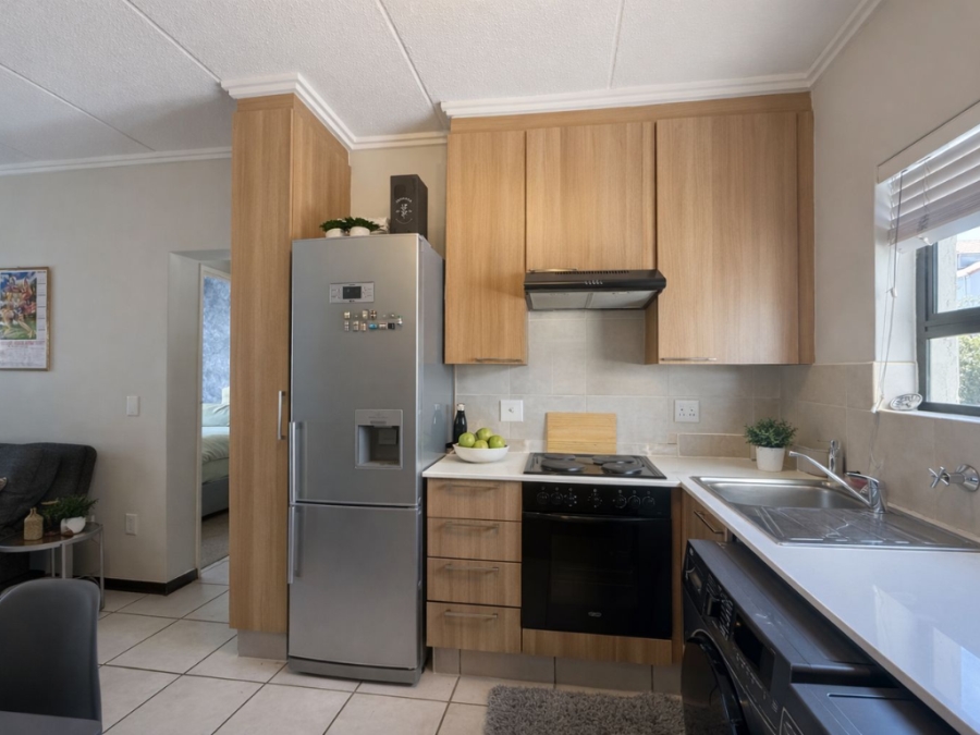 To Let 1 Bedroom Property for Rent in Bryanston Gauteng