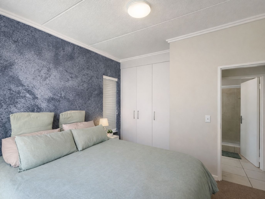 To Let 1 Bedroom Property for Rent in Bryanston Gauteng