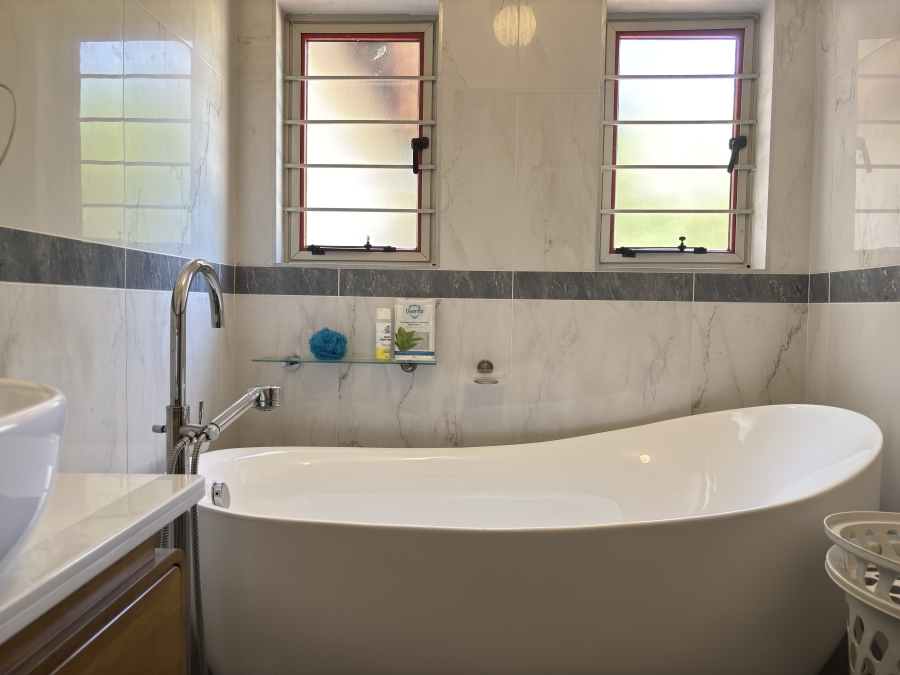 4 Bedroom Property for Sale in Waterkloof Gauteng