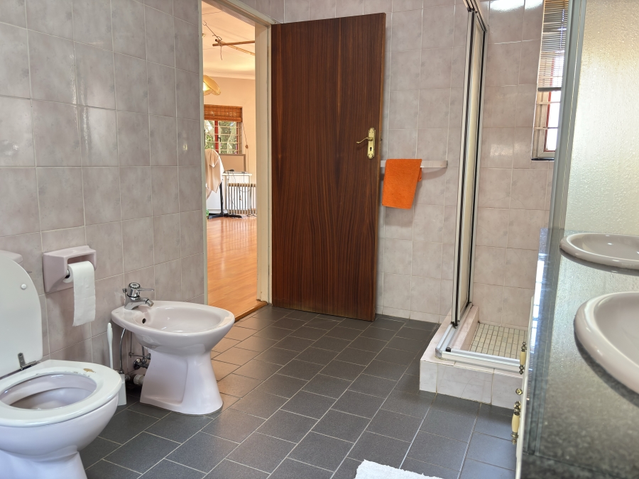 4 Bedroom Property for Sale in Waterkloof Gauteng