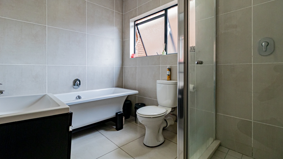 To Let 3 Bedroom Property for Rent in Kyalami Gauteng