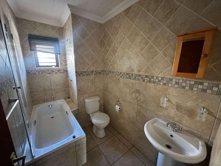 2 Bedroom Property for Sale in Waverley Gauteng