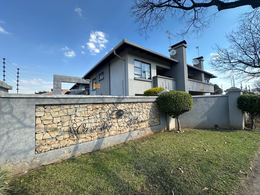 2 Bedroom Property for Sale in Waverley Gauteng