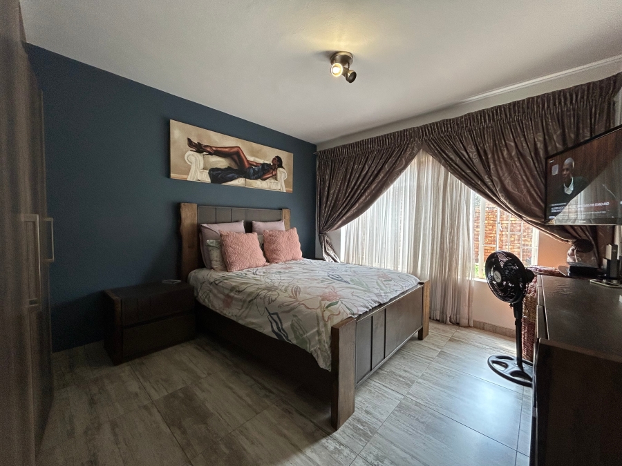 2 Bedroom Property for Sale in Zwartkop Gauteng