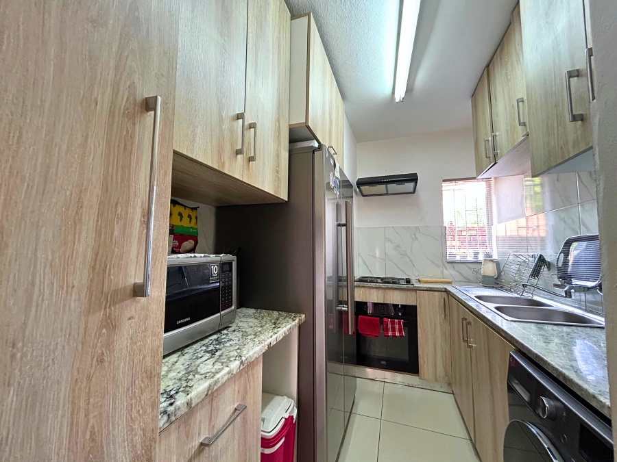 2 Bedroom Property for Sale in Zwartkop Gauteng