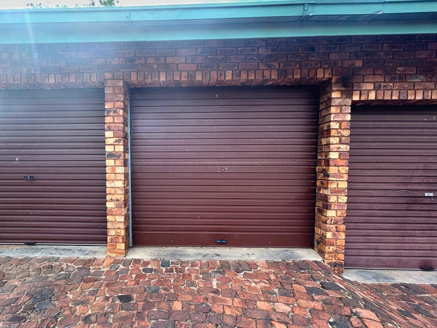 2 Bedroom Property for Sale in Zwartkop Gauteng