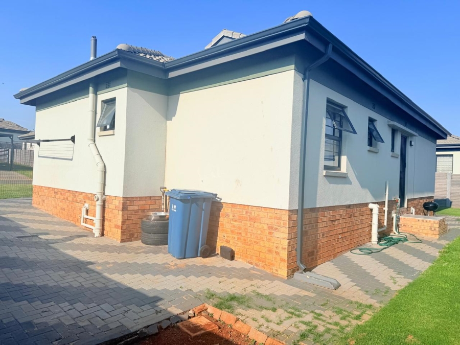 3 Bedroom Property for Sale in Lotus Gardens Gauteng