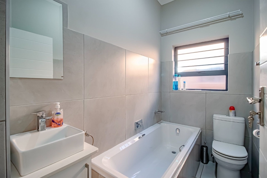 2 Bedroom Property for Sale in Annlin Gauteng