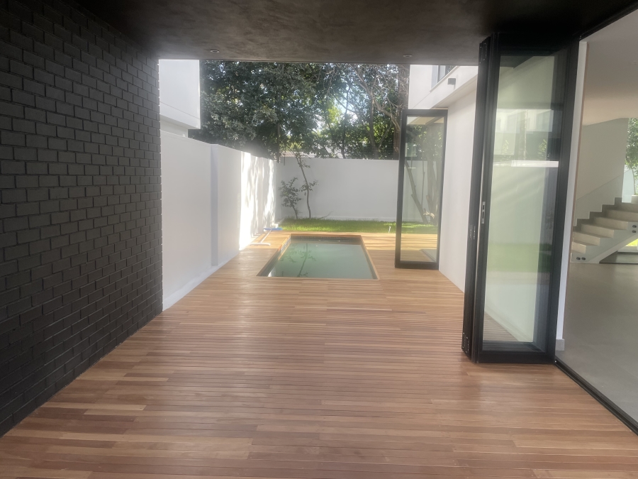To Let 4 Bedroom Property for Rent in Bryanston Gauteng