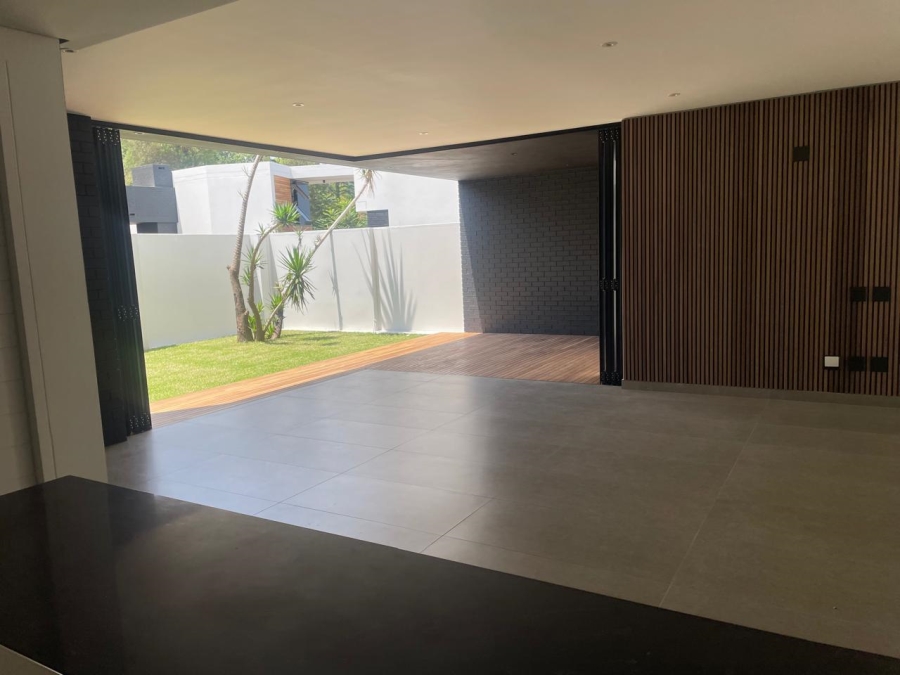 To Let 4 Bedroom Property for Rent in Bryanston Gauteng