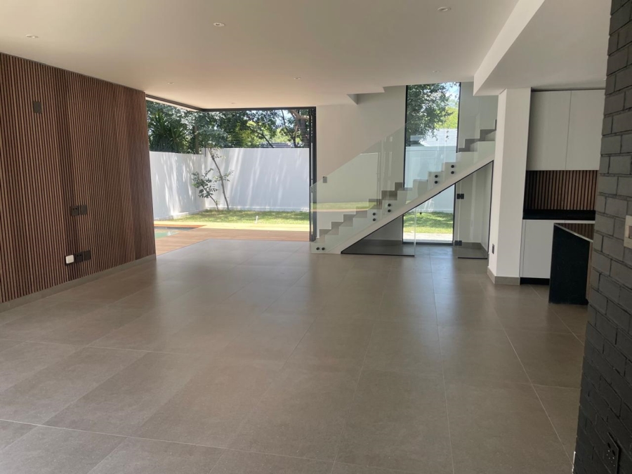 To Let 4 Bedroom Property for Rent in Bryanston Gauteng