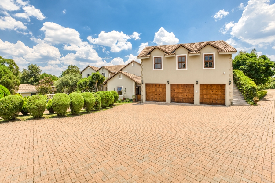 5 Bedroom Property for Sale in Chartwell Gauteng