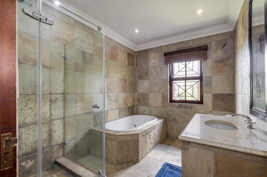 5 Bedroom Property for Sale in Chartwell Gauteng