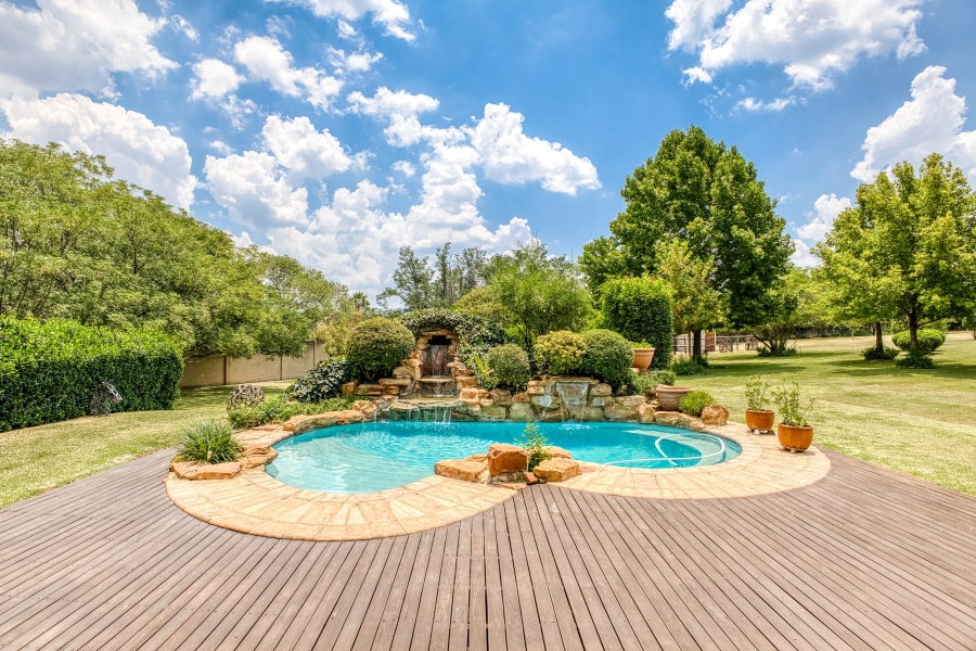 5 Bedroom Property for Sale in Chartwell Gauteng