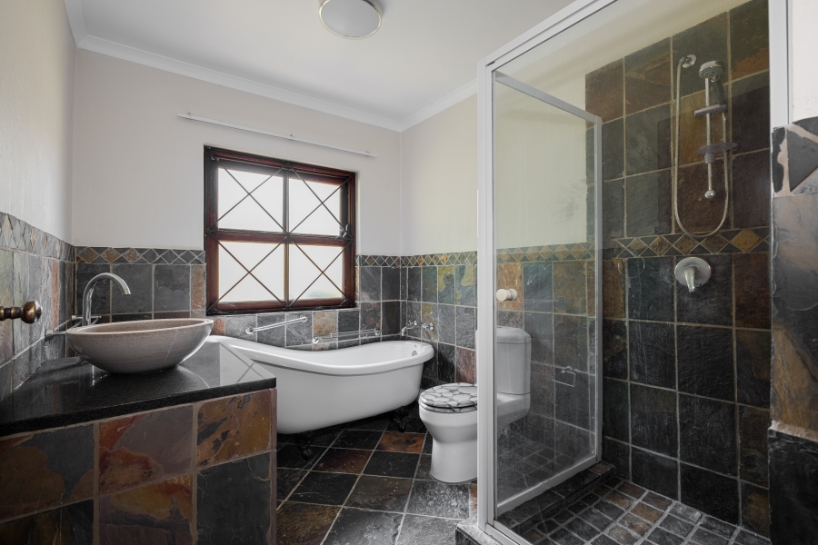 5 Bedroom Property for Sale in Chartwell Gauteng
