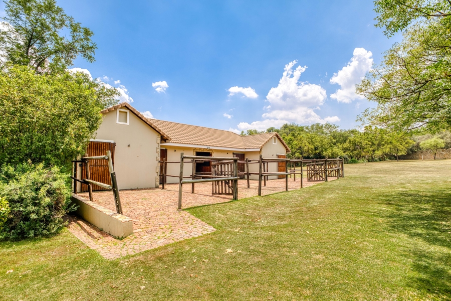 5 Bedroom Property for Sale in Chartwell Gauteng
